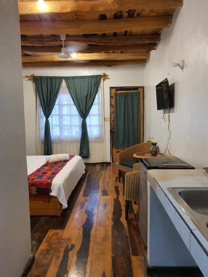 Don Panchon Y Maruxa Hotel Holbox Eksteriør billede