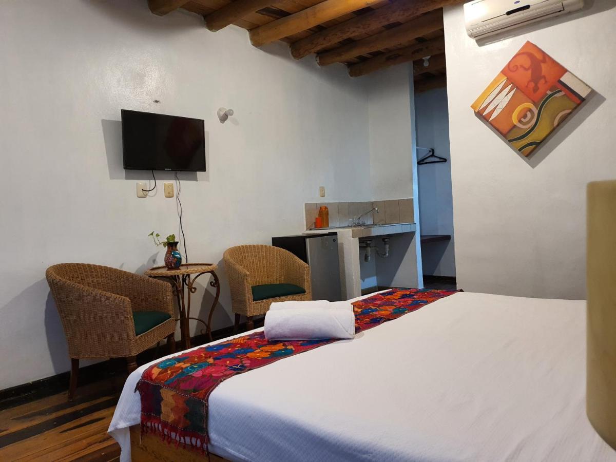 Don Panchon Y Maruxa Hotel Holbox Eksteriør billede