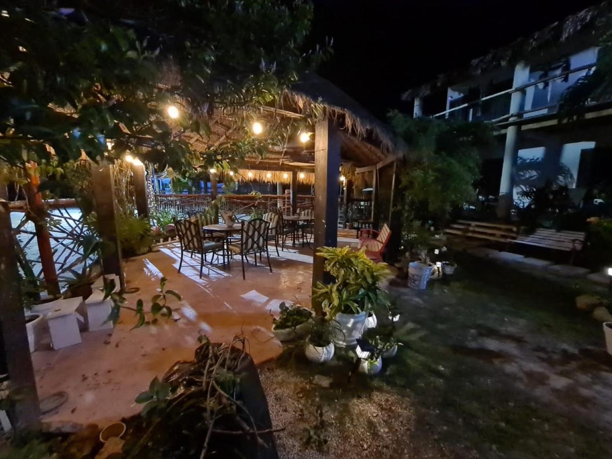 Don Panchon Y Maruxa Hotel Holbox Eksteriør billede